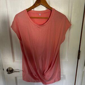 New short-sleeved top, round neck, front twist. Size Large